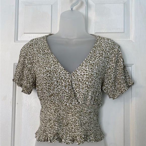 Green and Beige Floral V-Neck Puff Sleeve Top Paper Crane Size XS EUC - Picture 2 of 10